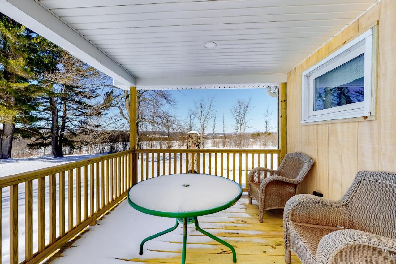 Finger Lakes Stunner Villa Dundee ภายนอก รูปภาพ